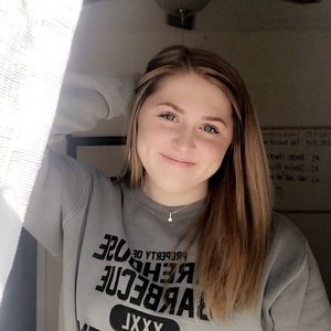 Meet your Posher, Phoenix